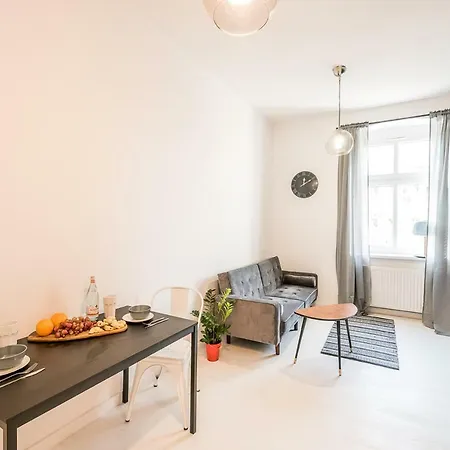 Apartmán Top Host 2 *